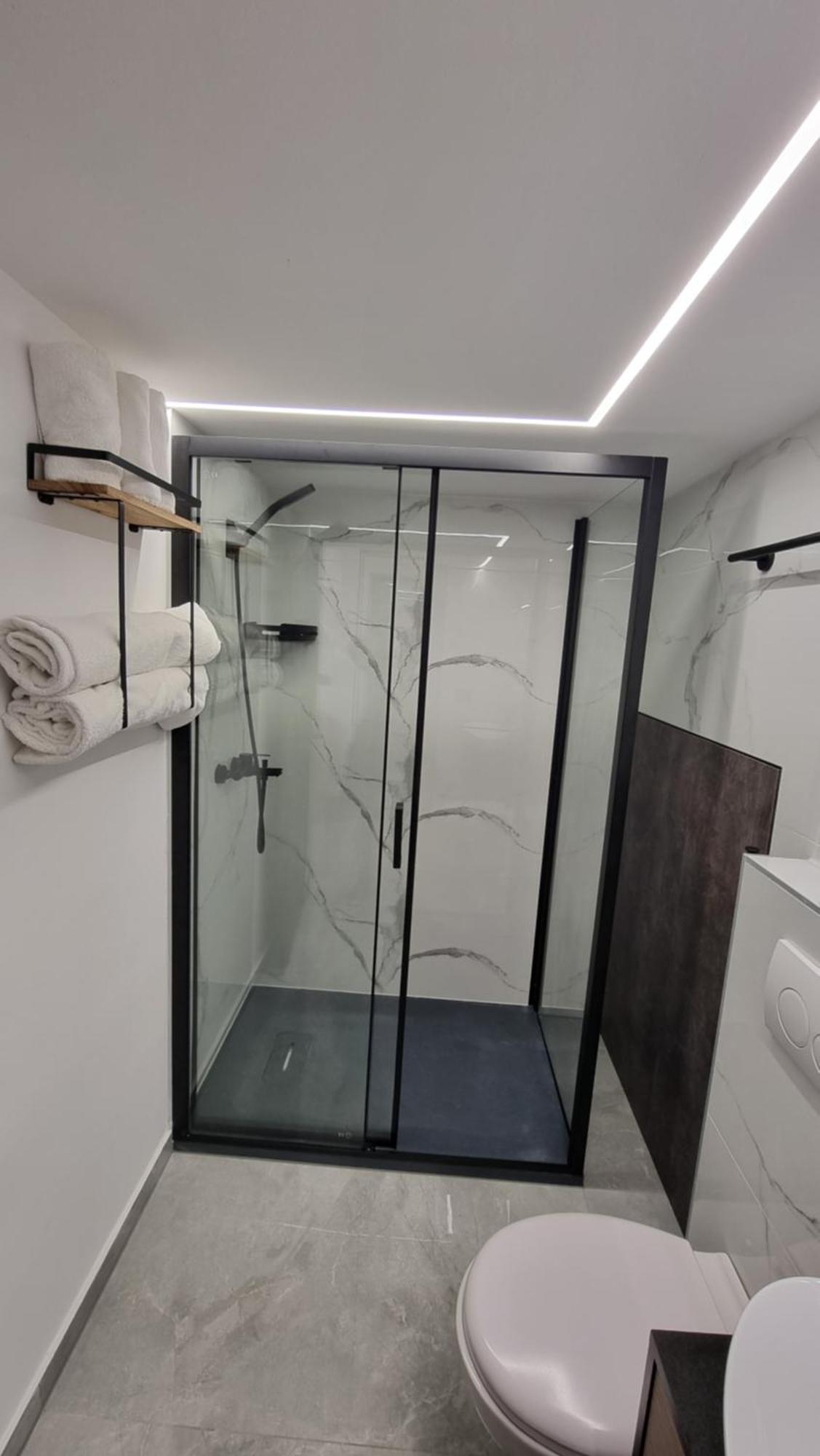 Veneziana Apartments غييكا المظهر الخارجي الصورة
