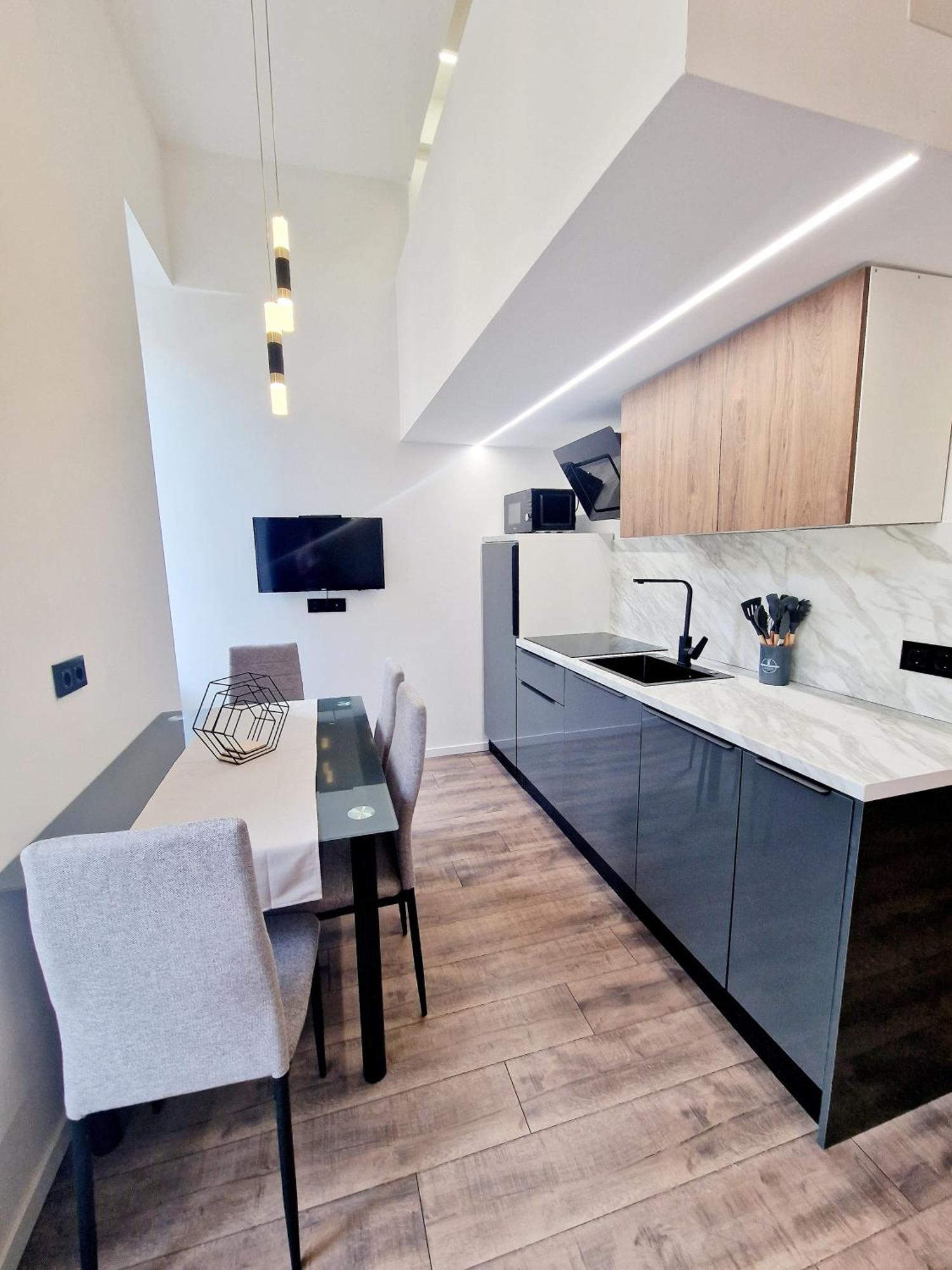 Veneziana Apartments غييكا المظهر الخارجي الصورة