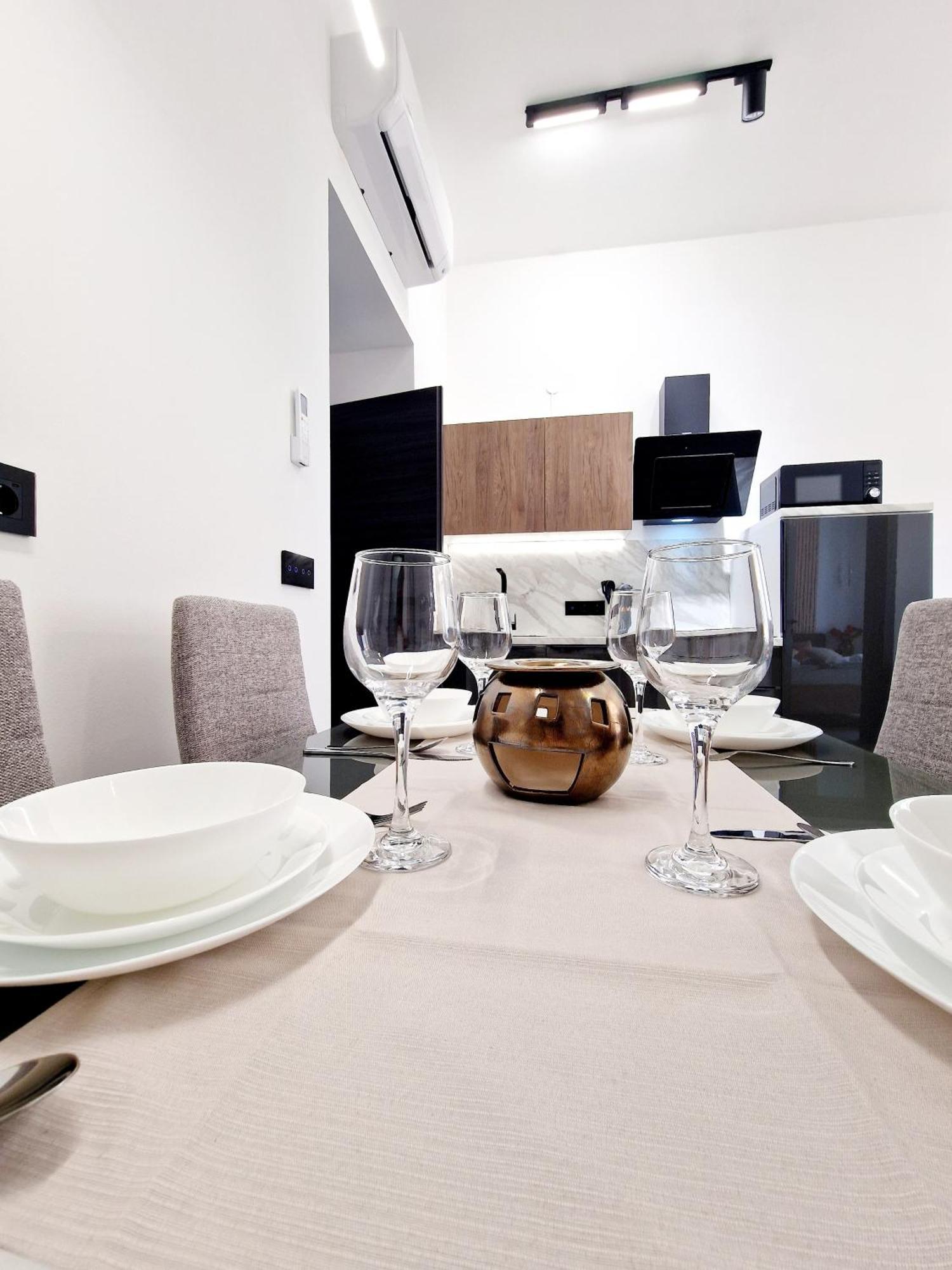 Veneziana Apartments غييكا المظهر الخارجي الصورة
