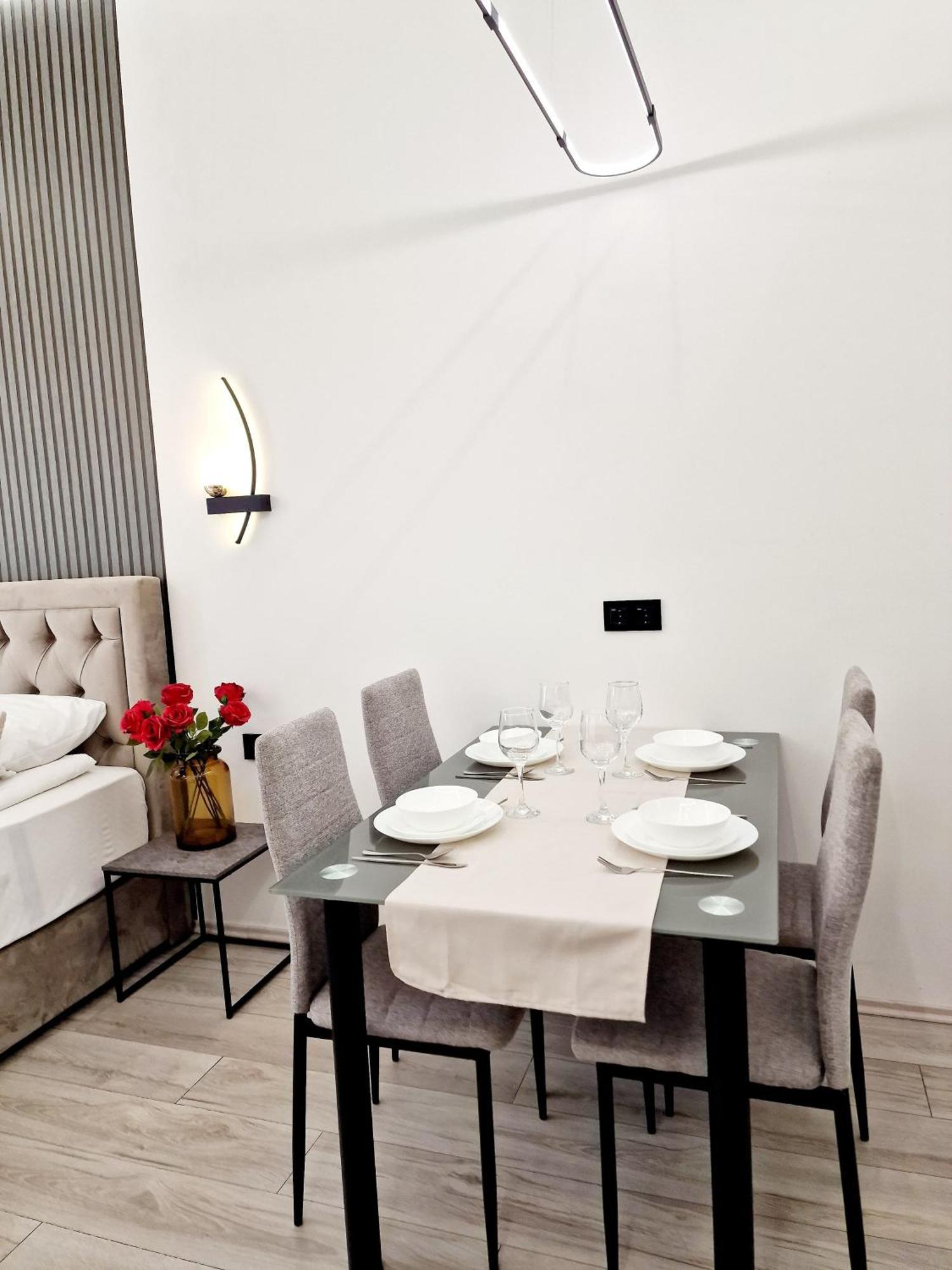Veneziana Apartments غييكا المظهر الخارجي الصورة